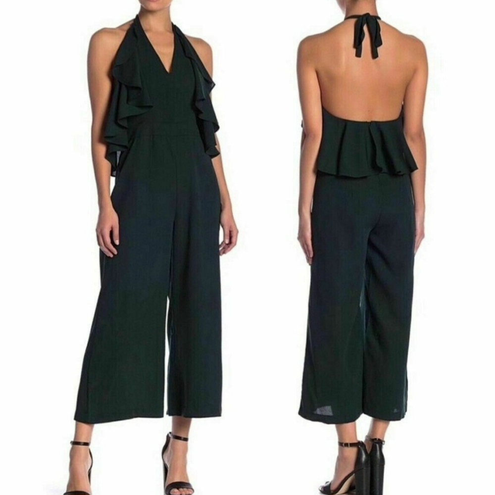 ROMEO AND Juliet Corture size medium halter green Jumpsuit.
